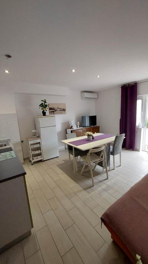 Apartman Avsec Krk Town Zewnętrze zdjęcie